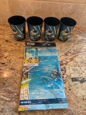 Star Wars plastic cups & plastic table cover